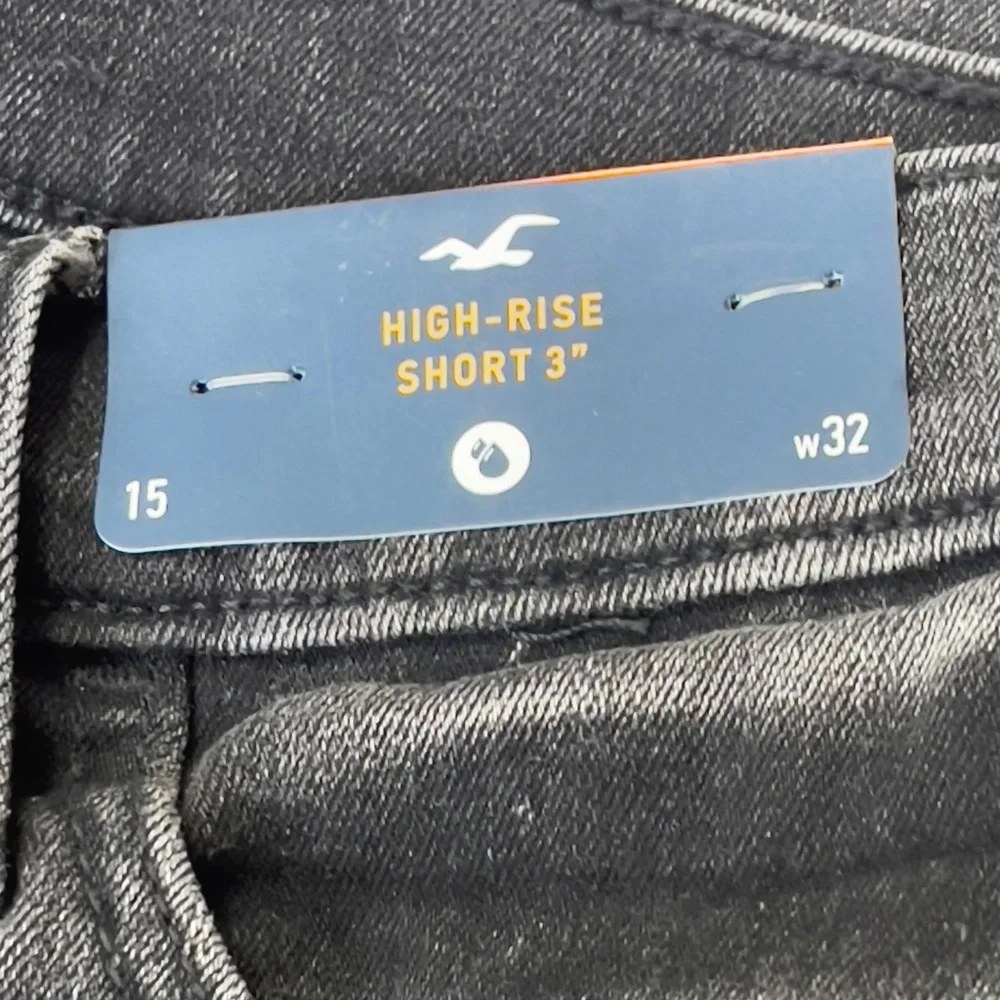 Hollister high- rise ,Black Jean Shorts Stretchy Cut-Off Design - Picture 7 of 11